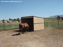 Find a variety of styles and sizes perfect for large animals. Portable Horse Loafing Shed Kits With Delivery
