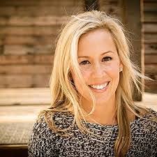 Iris Meeks's Instagram, Twitter & Facebook