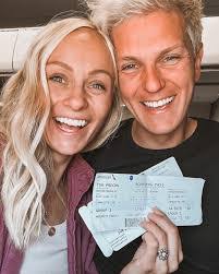 Hailey Devine's Instagram, Twitter & Facebook