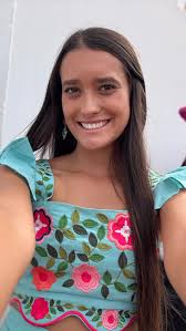 Ayer fue un día muy bonito 🌿, Y fui vestida con este conjunto tan bonito  de @theiqcollection , #look #conjunto #grwm #ideas #outfit #moda #clasica  #élégante #iq