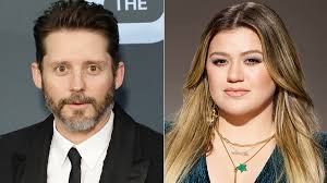 Kelly Clarkson drops financial hammer