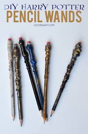 These Diy Harry Potter Pencil Wands Made Out Of Hot Glue And Pencils Are Perfect For Kids To Make Harry Potter Bday Harry Potter Activities Harry Potter Diy
