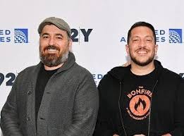 Jamie explore the latest videos from hashtags: Impractical Jokers Q