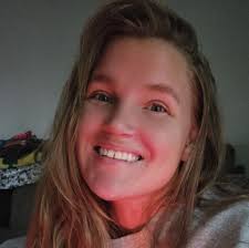 What kind of award did the dentist receive? A little plaque.