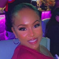 Shawana Moore's Instagram, Twitter & Facebook