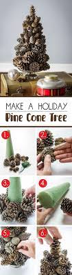 Et non, ce n'est pas tout car nos idées sont bien loin de se limiter aux bâtonnets une idée de recyclage de pommes de pin et bouchons de liège transformés en excellente alternative du sapin de noël traditionnel. 21 Idees De Decoration De Noel Avec Des Pommes De Pin