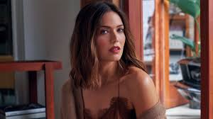 She rose to fame with her debut single, candy. This Is Us Star Mandy Moore On Her New Album 26 City Tour Variety