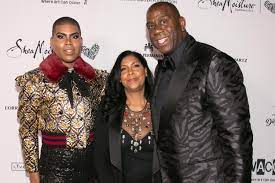 Earvin johnson iii, 20, nicknamed ej by his parents cookie and earvin magic johnson, strolled proudly hand in hand on hollywood's sunset strip with his boyfriend and his parents made it clear that they support him 100 percent, reports tmz. Ej Johnson Cried With Nba Dad Magic Johnson After Coming Out