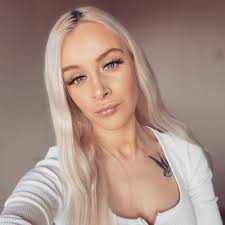 Ashley Gibb (@ashleygibbx)