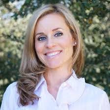 Beth Aune's Instagram, Twitter & Facebook