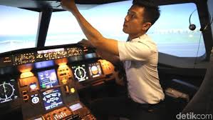 Vincent raditya atau yang akrab dikenal kapten vincet, seorang pilot dan youtuber membawa kabar yang mengejutkan soal sang istri, novita… Izin Terbang Single Engine Dicabut Captain Vincent Raditya Ikhlas