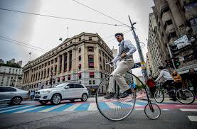 Bund und länder haben sich auf einen stufenplan für öffnungen verständigt. Lustig Gekleidete Manner Auf Tollkuhnen Fahrradern Der Tweed Run Macht Spass Stuttgarter Nachrichten