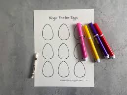 You can also print out a free matching envelope, which is quick and easy to make! Free Printable Easter Square Paper 32 Fun Easter Printables For Kids Layer On Top With A 12 5cm Square Of Coordinating Easter Paper At An Angle Nyamuk