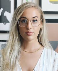 Claire Aubin's Instagram, Twitter & Facebook