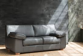 Sofa 224 w224 d84.5 h70,5 sh38. Puro Cuero