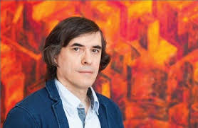 Este poet, prozator, critic literar si publicist, autor a peste douazeci de volume si a numeroase articole. Mircea CÄrtÄrescu Izolat AcasÄ De Coronavirus Ca Noi ToÈi PanÄ La UrmÄ Virusul Ne ObligÄ SÄ Ne Vedem Ca Pe NiÈte FiinÈe Intr O Lume UnitÄ Eu Sunt Foarte Optimist Edupedu Ro