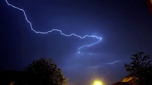 Saumur inondé et st nicolas de bourgueil dévasté par une mini tornade ! Une Mini Tornade Frappe La Region De Cambrai
