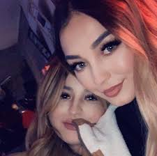 Summer Veitenheimer and Ryan Sholes' Wedding Website