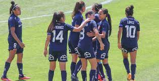 Esta mañana, el centro deportivo azul fue el escenario de un nuevo partido amistoso de nuestra adulta femenina, donde con la intención de mantener un ritmo. Universidad De Chile Y Santiago Morning Iran Por El Titulo En El Futbol Femenino