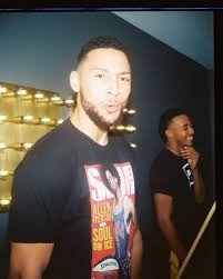 Willis received two consecutive emmy nominations for outstanding … Adam Levine Is Redefining High Low Hair Gq