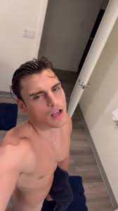 @pretyrussiangods video Tweet