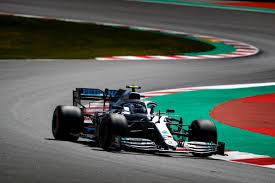 La video de l'arret panne d'essence de hamilton à la fin du q3 ! F1 La Grille De Depart Du Grand Prix D Espagne 2019