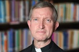 Westminster: two married former Anglican priests ordained as transitional  Deacons