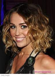 Miley With Shiny Curls Miley Cyrus Hair Miley Cyrus Short Hair Curly Bob Hairstyles