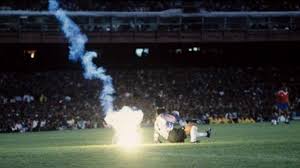 El equipo de todos los chilenos. A 30 Anos Del Maracanazo El Escandalo Que Sacudio Al Futbol Chileno Alairelibre Cl
