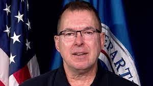 Barry Storm's Instagram, Twitter & Facebook