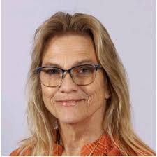 Lisa Walker, RN, BSN, CRNI, IgCN: A Dedicated Nurse Transforming Lives  Through Compassionate Care