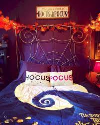 30 Spooky Halloween Decorations For Your Bedroom 32 Halloween Bedroom Halloween Room Decor Halloween Bedroom Decor