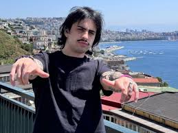 Justiça condena youtuber Orochinho a indenizar mãe e bebê por vídeo com ofensas