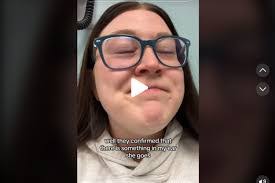 Desirae Kelly's Instagram, Twitter & Facebook