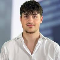 80+ Profile mit dem Suchbegriff „Leroy“