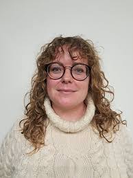 Jennifer Shakespeare's Instagram, Twitter & Facebook