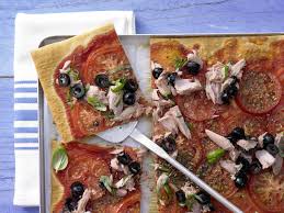 Tomaten Thunfisch Pizza Rezept Thunfisch Pizza Rezepte Lebensmittel Essen