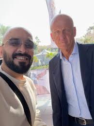 مع اسطورة التحكيم في عالم كرة القدم كولينا في مؤتمر الرياضه العالمي المنعقد  في دبي @worldsportssummit