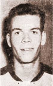Player photos for the 1962-63 Saskatoon Quakers at hockeydb.com