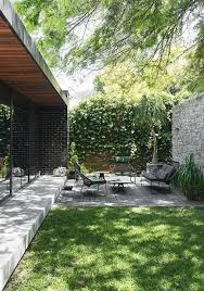 La Maison Renovee D 39 Un Auteur A Perth Auteurs Maisons Peres Renovees Petites Spa Auteur Auteurs Mobilier Jardin Terrasse Jardin Jardins