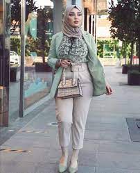 لدينا مجموعة 2021 ملابس نسائية على التخفيض. ØªÙ†Ø³ÙŠÙ‚ Ù…Ù„Ø§Ø¨Ø³ Facebook