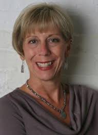 The Paradoxical Art of Epistolary Erasure