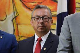 El diputado verdiblanco jorge fonseca dijo que prendas pidió su firma en el plenario durante esta semana y él accedió apoyar el plan. Jorge Fonseca Me Preocupa Que Se Invite A Trabajadores A Perseguirnos A Nuestras Casas
