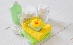 Pour 2 to 3 tablespoons of chamomile hydrosol into baby's bath water. How To Make A Chamomile Bath For Babies Parenthood4ever Parenthood4ever