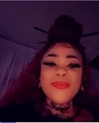 Jèn ayisyen kap Viv st domeng