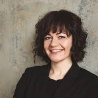 Kelly Lanham's Instagram, Twitter & Facebook