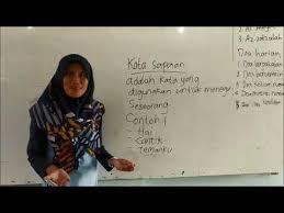 Pada siang hari di akhir musim gugur, satu keluarga semut yang telah bekerja keras sepanjang musim panas membuat lagu katamu ya? kata sang semut, baiklah, sekarang setelah lagu tersebut telah kamu selesaikan pada musim panas, sekarang saatnya kamu menari! Kata Sapaan Dalam Dongeng Semut Dan Belalang