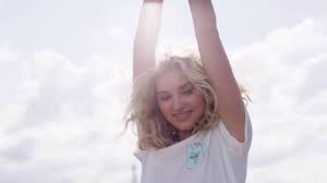 See more of elsa hosk panties & legs on facebook. Elsa Hosk Em Paris Para Campanha Primavera Verao 2019 Wild Fashion