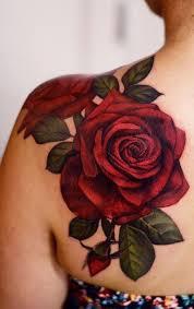 Voer Uw Inkt Verslaving Met 50 Van De Mooiste Rose Tattoo Designs Voor Mannen En Vrouwen Flower Tattoo Shoulder Realistic Rose Tattoo Rose Tattoos For Women