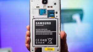 Ab wann wird das samsung galaxy s4 offiziell in deutschland verkauft oder an die netzbetreiber wie o2 und vodafone ausgeliefert? Samsung Reagiert Mit Austausch Auf Akkuproblem Des Galaxy S4 Zdnet De